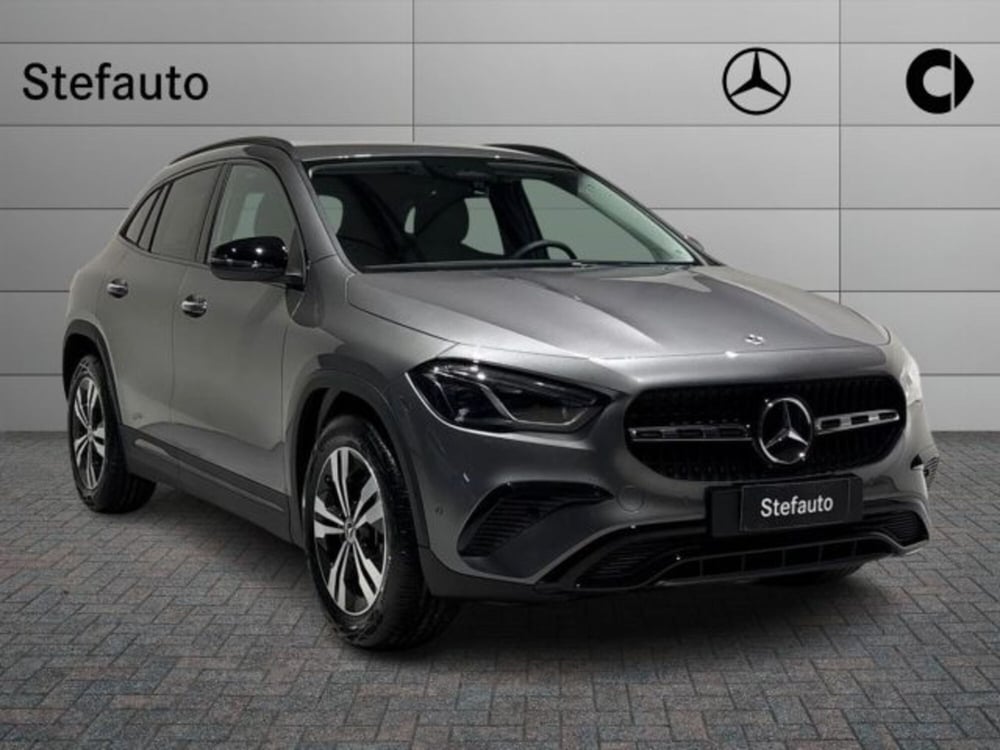 Mercedes-Benz GLA SUV nuova a Bologna