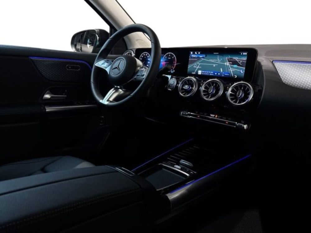 Mercedes-Benz GLA SUV nuova a Bologna (15)