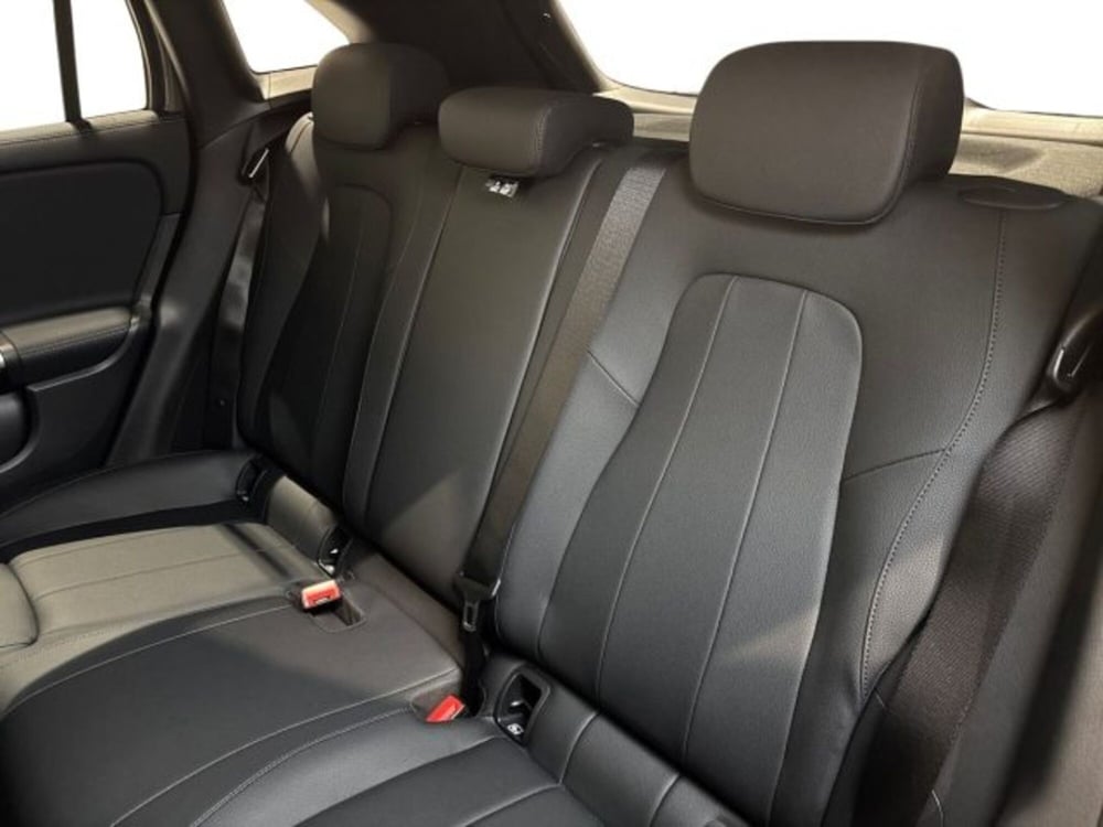 Mercedes-Benz GLA SUV nuova a Bologna (9)