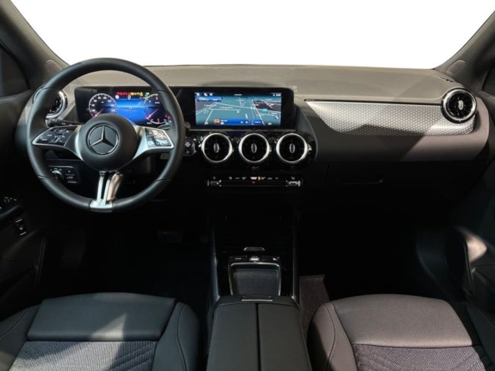 Mercedes-Benz GLA SUV nuova a Bologna (13)