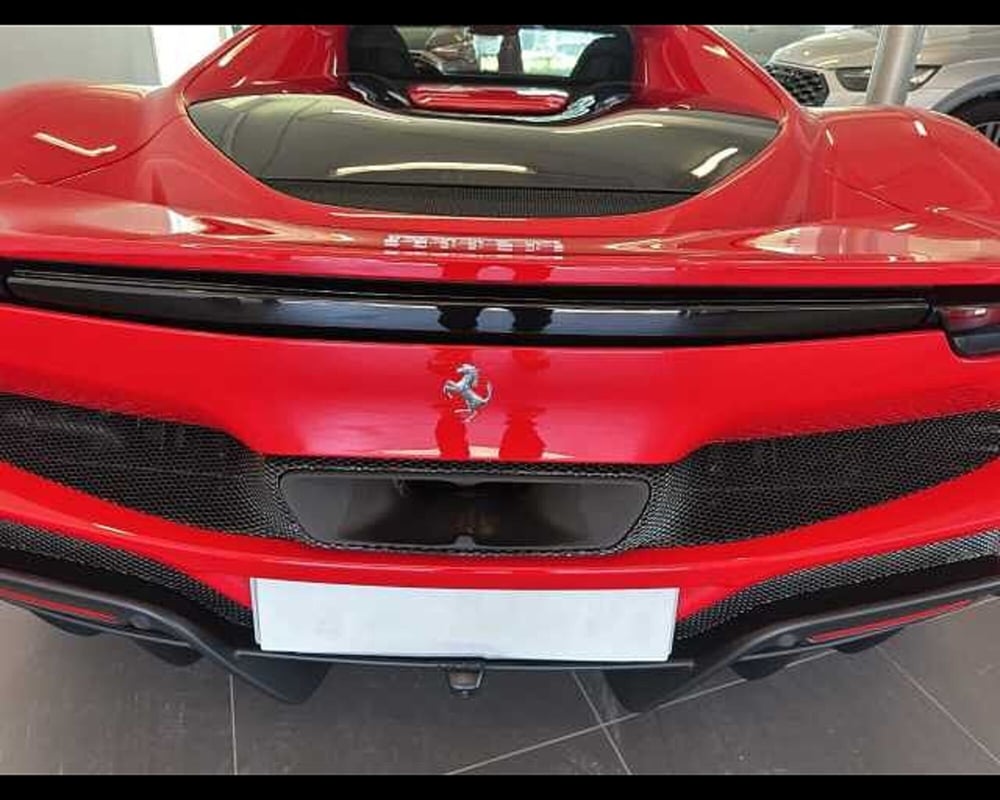 Ferrari 296 Spider usata a Roma (15)