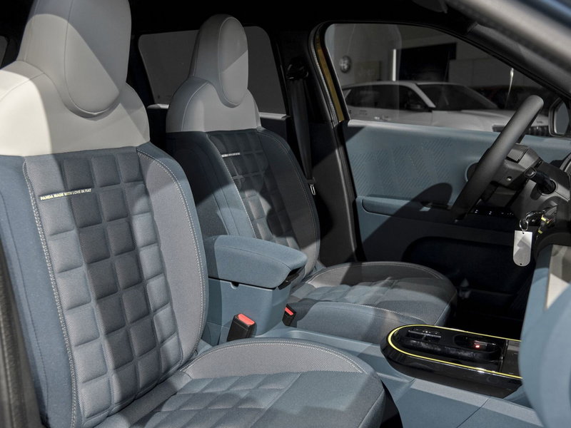 Fiat Grande Panda nuova a Prato (10)