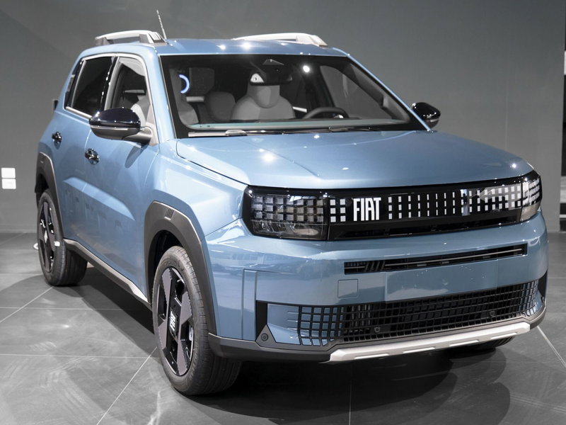 Fiat Grande Panda nuova a Prato (3)