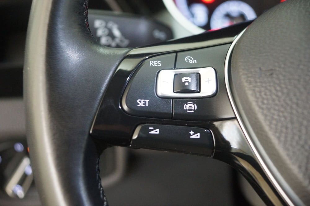 Volkswagen Touran usata a Torino (14)