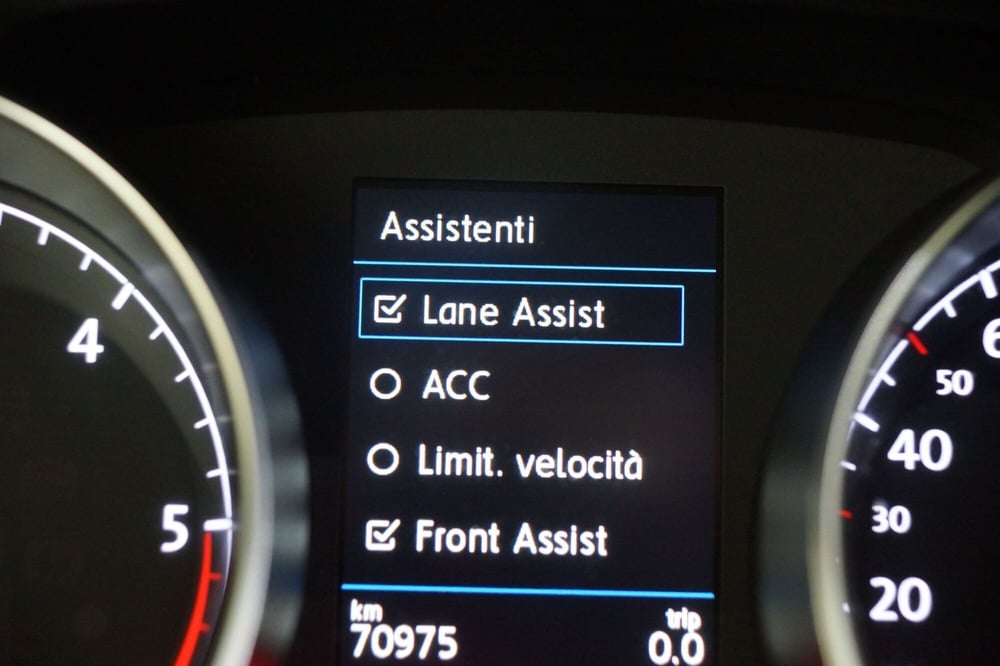 Volkswagen Touran usata a Torino (16)