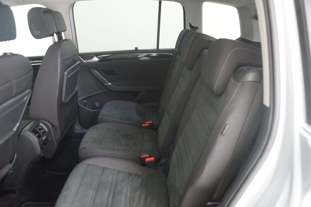Volkswagen Touran usata a Torino (9)