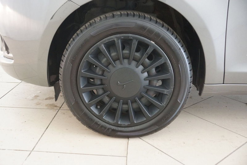 Lancia Ypsilon usata a Torino (12)