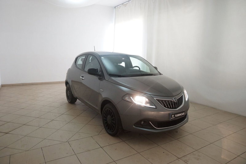 Lancia Ypsilon usata a Torino (14)
