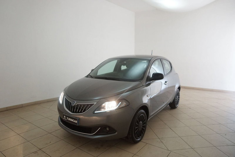Lancia Ypsilon usata a Torino (16)