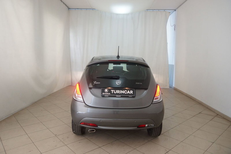 Lancia Ypsilon usata a Torino (18)