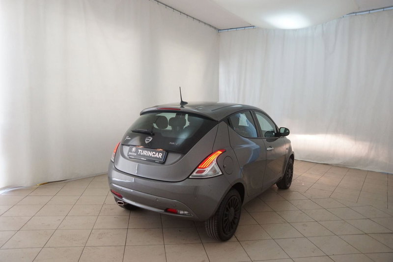 Lancia Ypsilon usata a Torino (19)