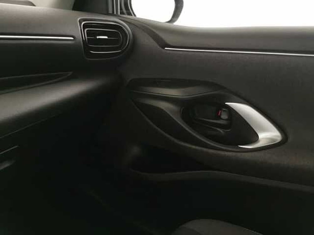 Toyota Yaris usata a Chieti (17)