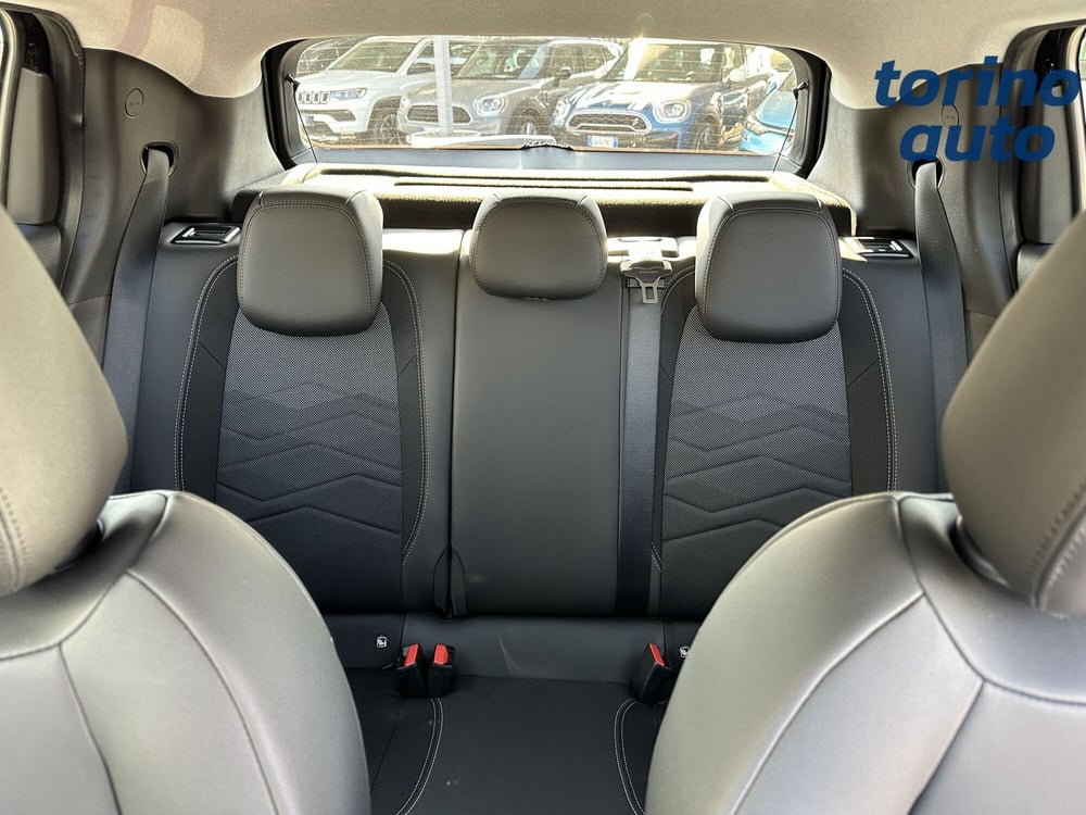 Jeep Avenger nuova a Torino (13)