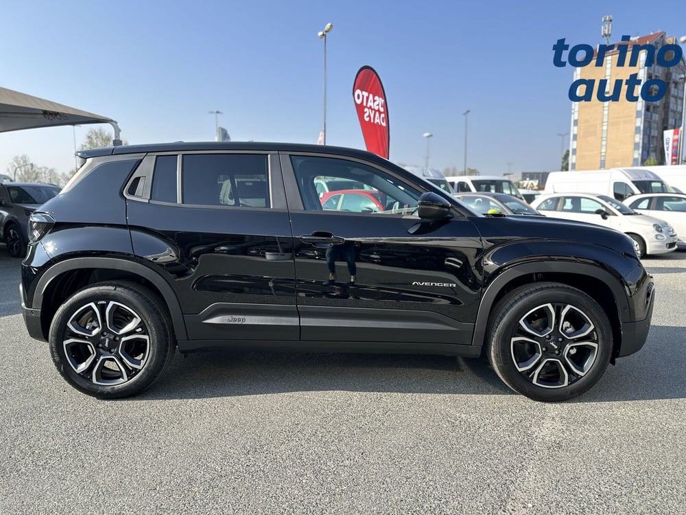 Jeep Avenger nuova a Torino (8)