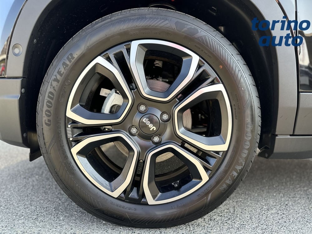 Jeep Avenger nuova a Torino (9)