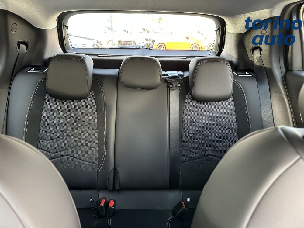Jeep Avenger nuova a Torino (13)