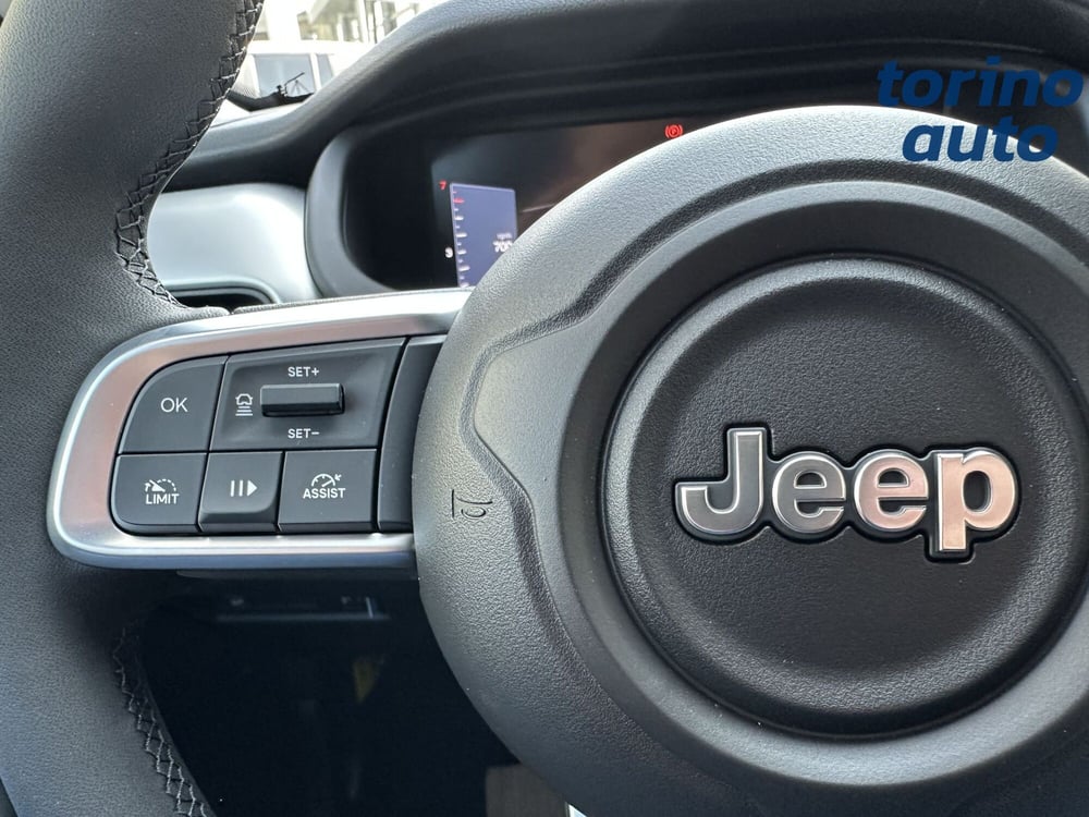 Jeep Avenger nuova a Torino (18)