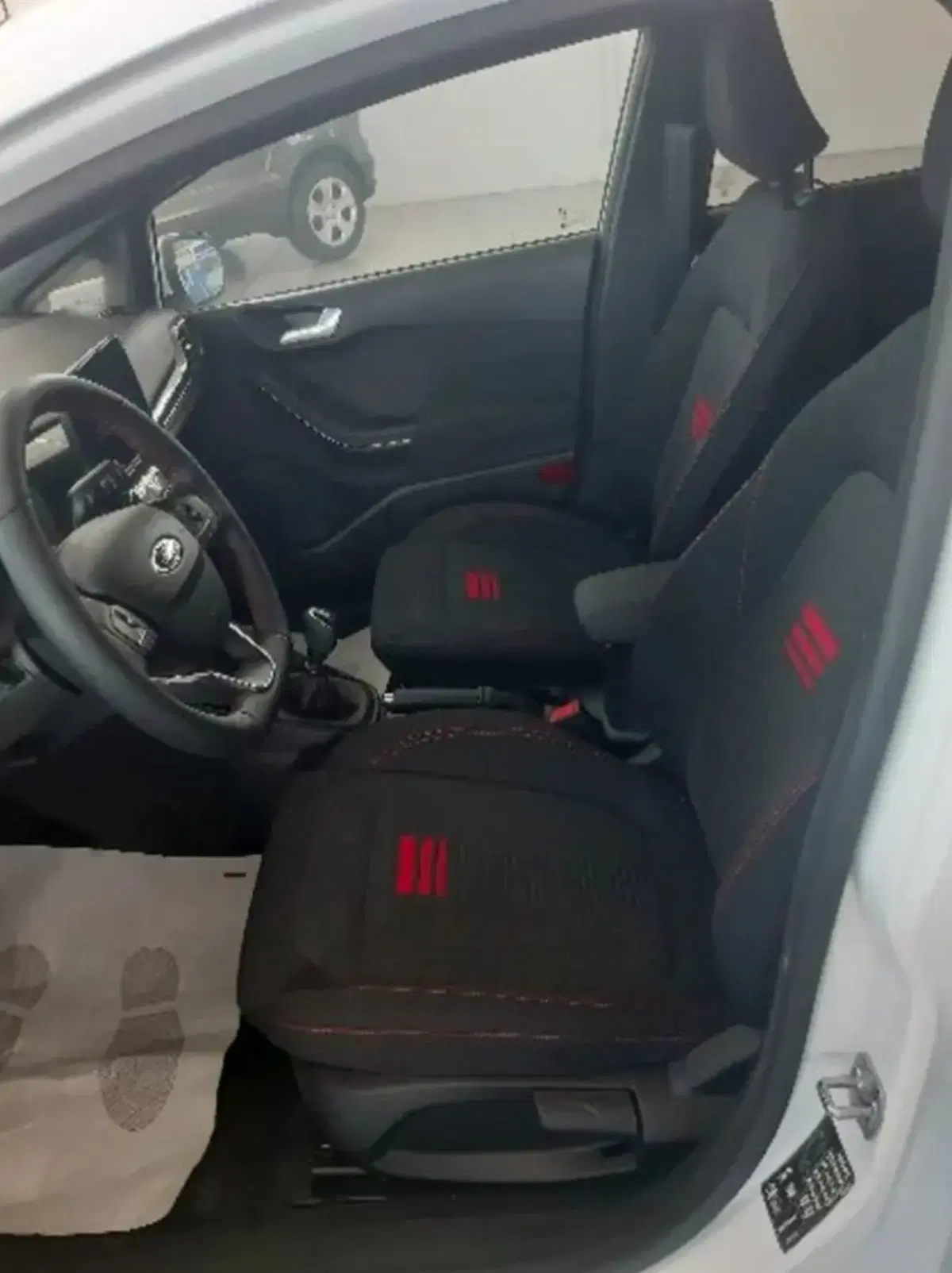 Ford Fiesta nuova a Latina (5)