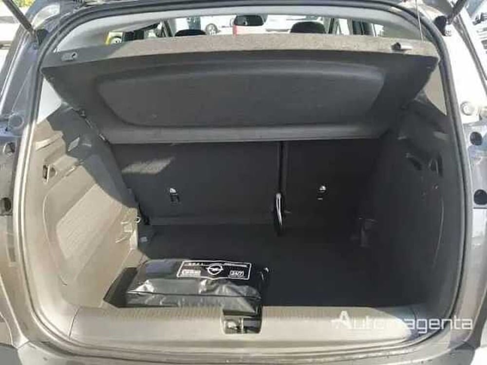 Opel Crossland nuova a Milano (7)