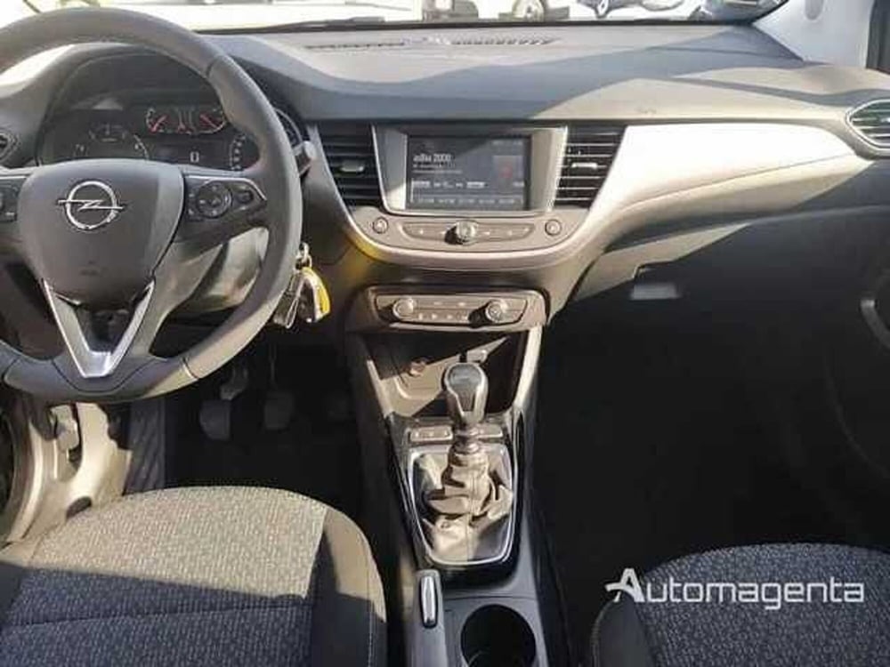 Opel Crossland nuova a Milano (9)