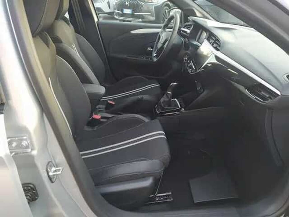 Opel Corsa nuova a Milano (10)