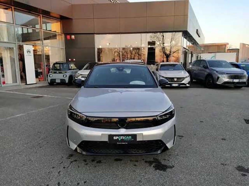 Opel Corsa nuova a Milano (2)