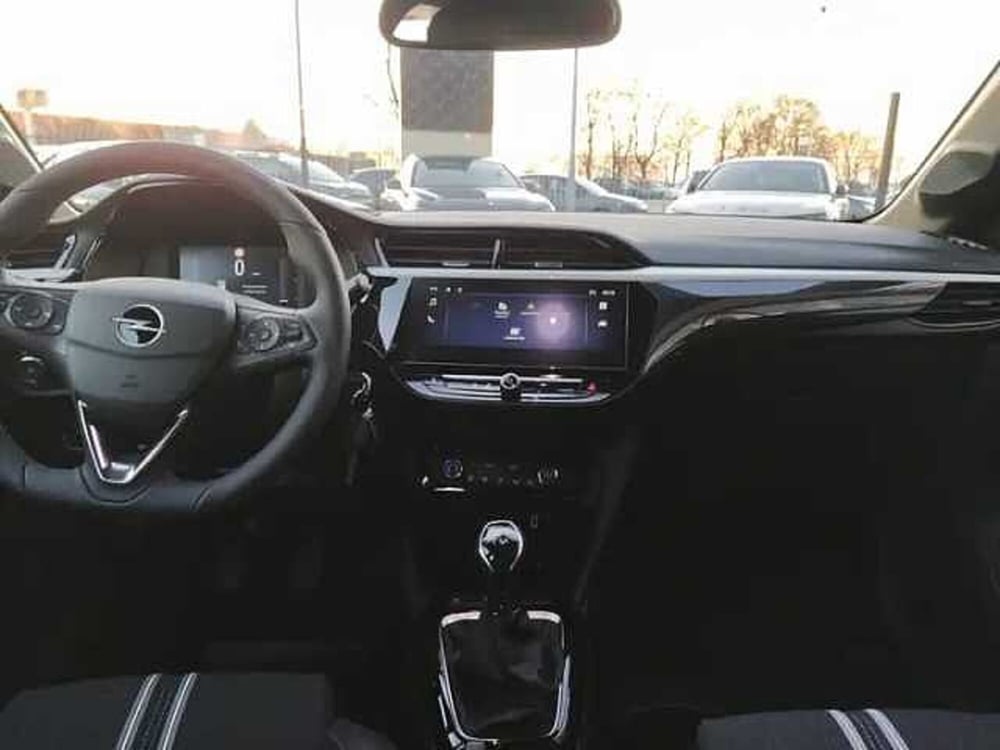 Opel Corsa nuova a Milano (9)