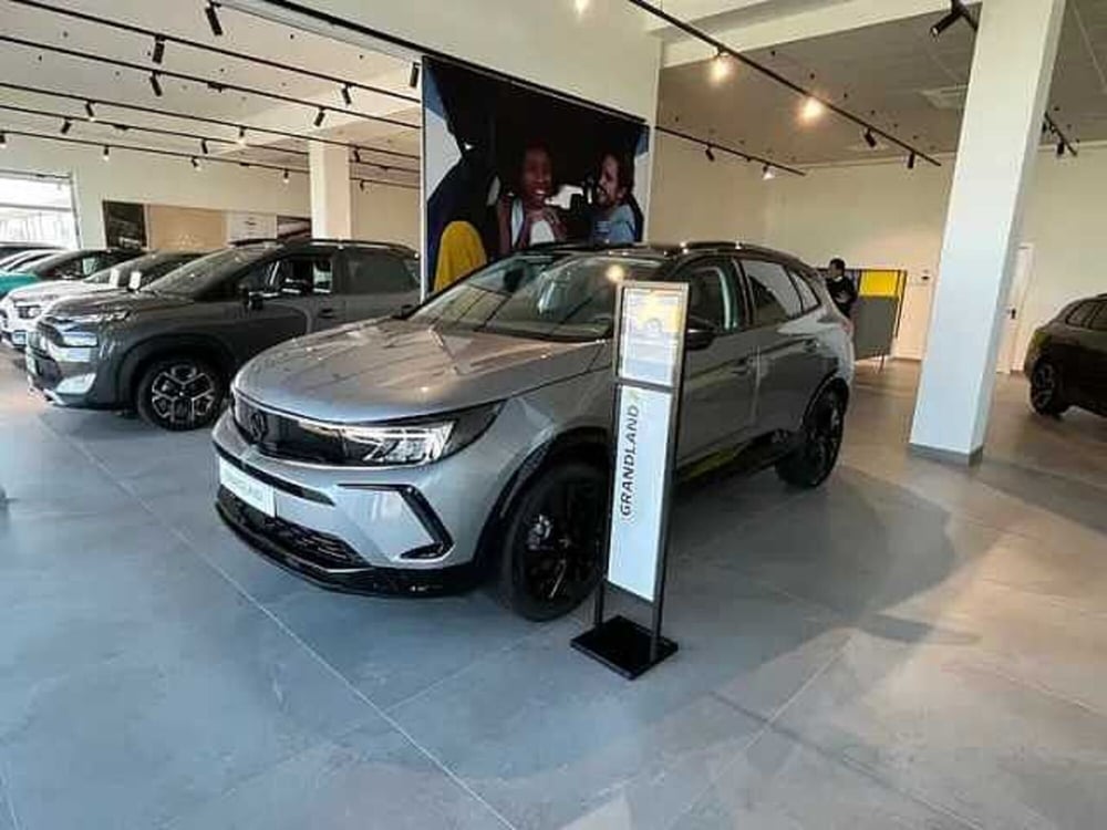 Opel Grandland nuova a Milano (3)