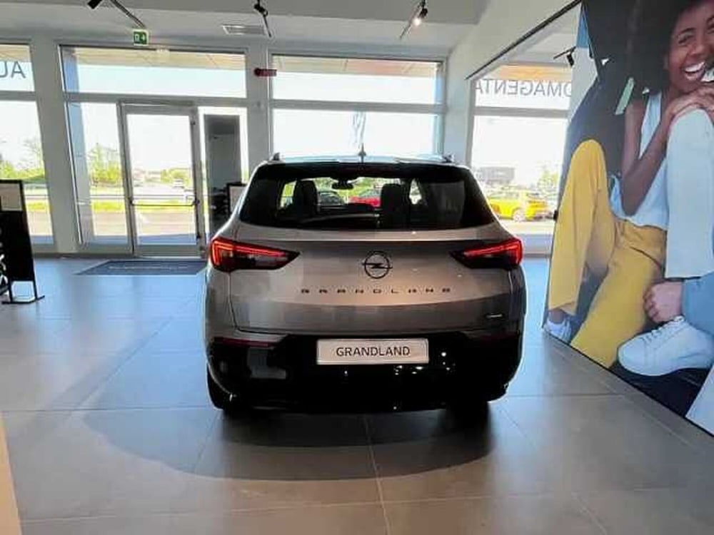 Opel Grandland nuova a Milano (6)