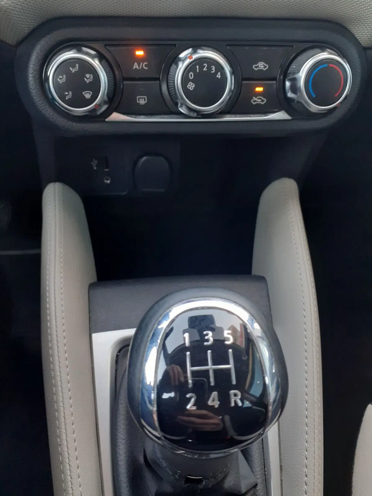Nissan Micra usata a Modena (12)
