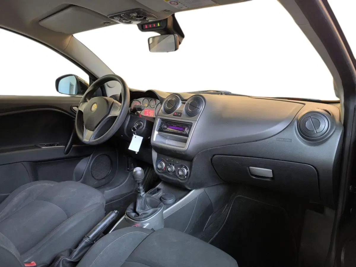 Alfa Romeo MiTo usata a Udine (11)