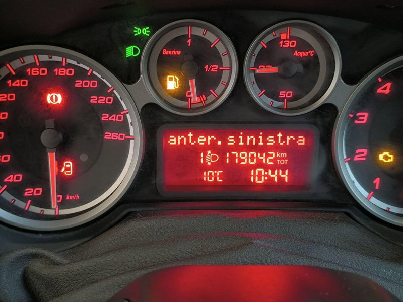 Alfa Romeo MiTo usata a Udine (12)