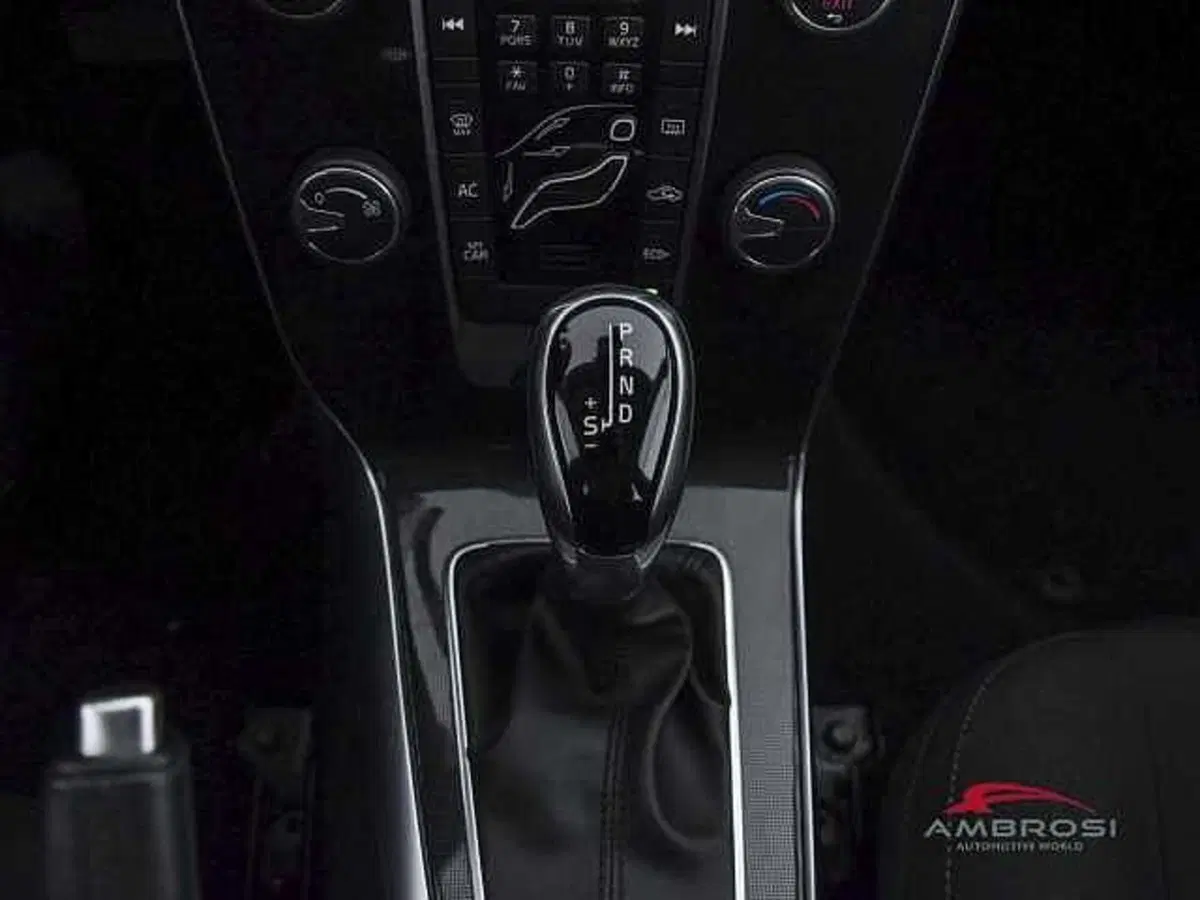 Volvo V40 usata a Perugia (19)