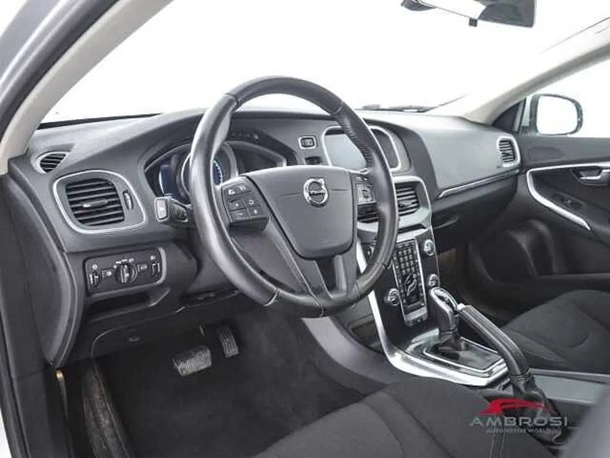 Volvo V40 usata a Perugia (8)