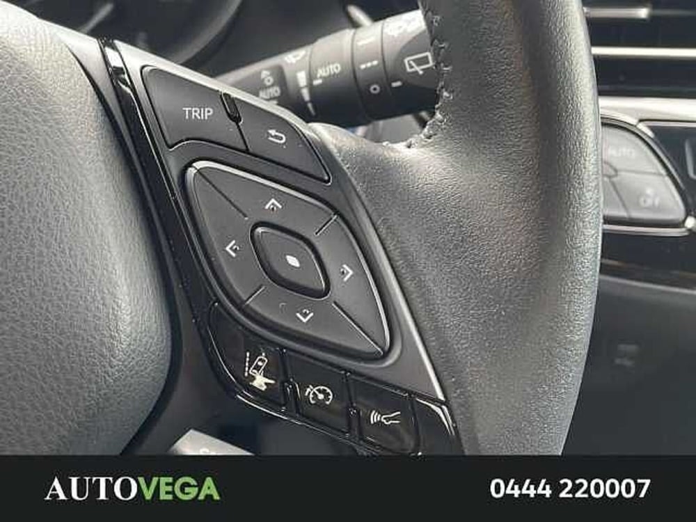 Toyota Toyota C-HR usata a Vicenza (13)