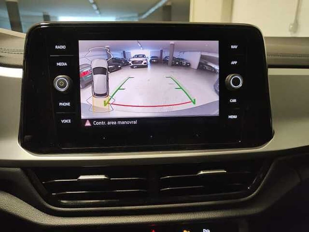 Volkswagen T-Roc nuova a Como (17)