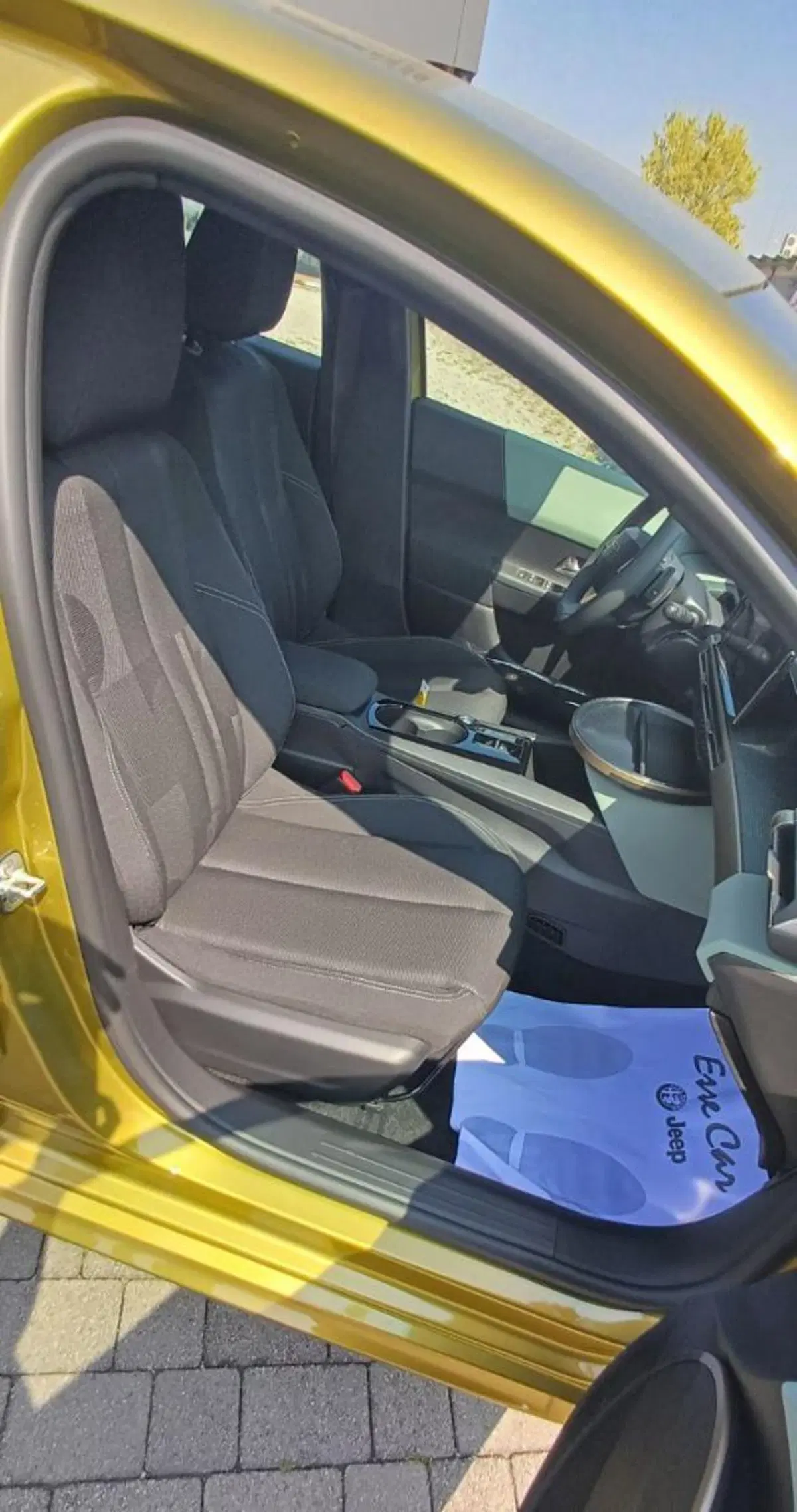 Lancia Ypsilon nuova a Padova (14)