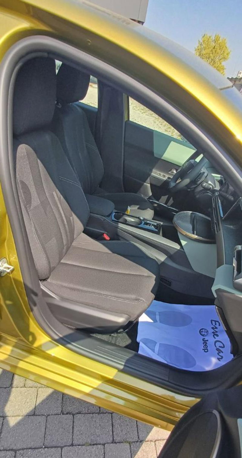 Lancia Ypsilon nuova a Padova (14)