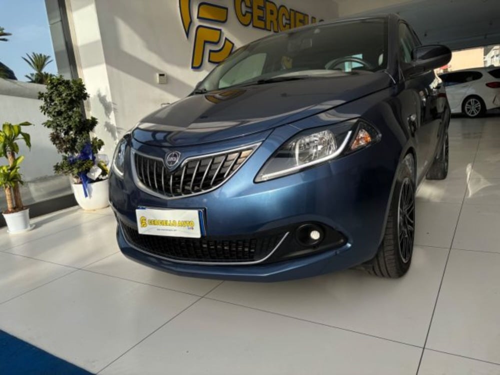 Lancia Ypsilon usata a Napoli (4)