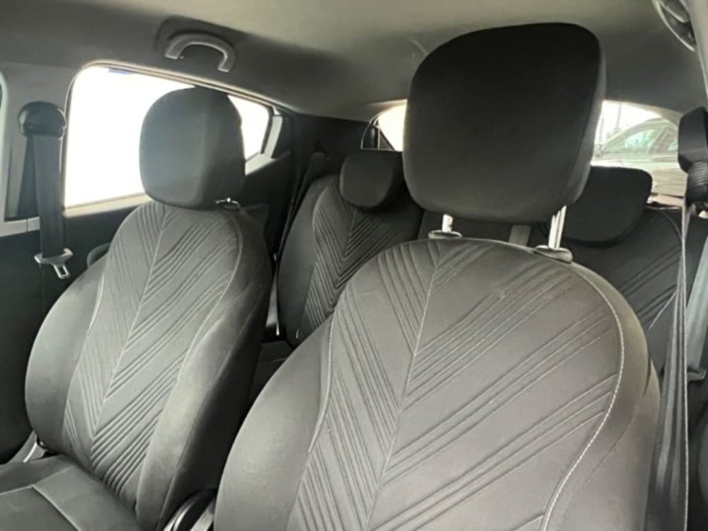 Lancia Ypsilon usata a Napoli (18)
