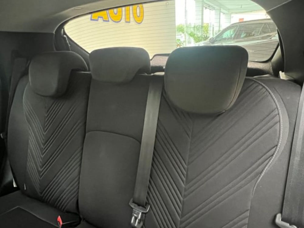 Lancia Ypsilon usata a Napoli (20)