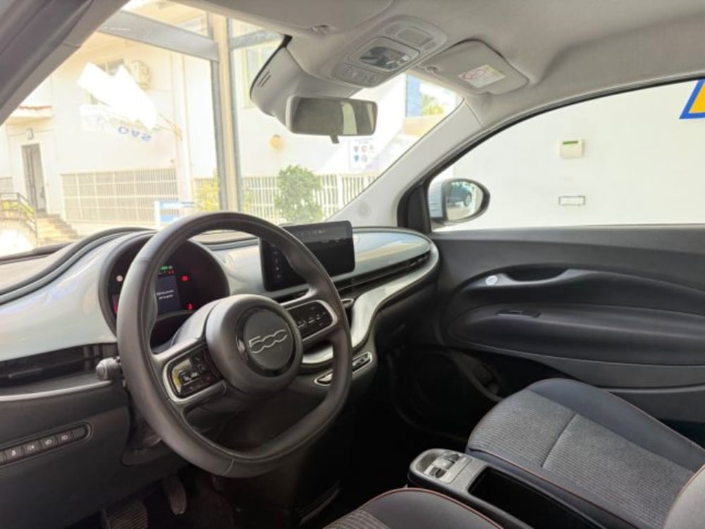 Fiat 500e usata a Napoli (10)