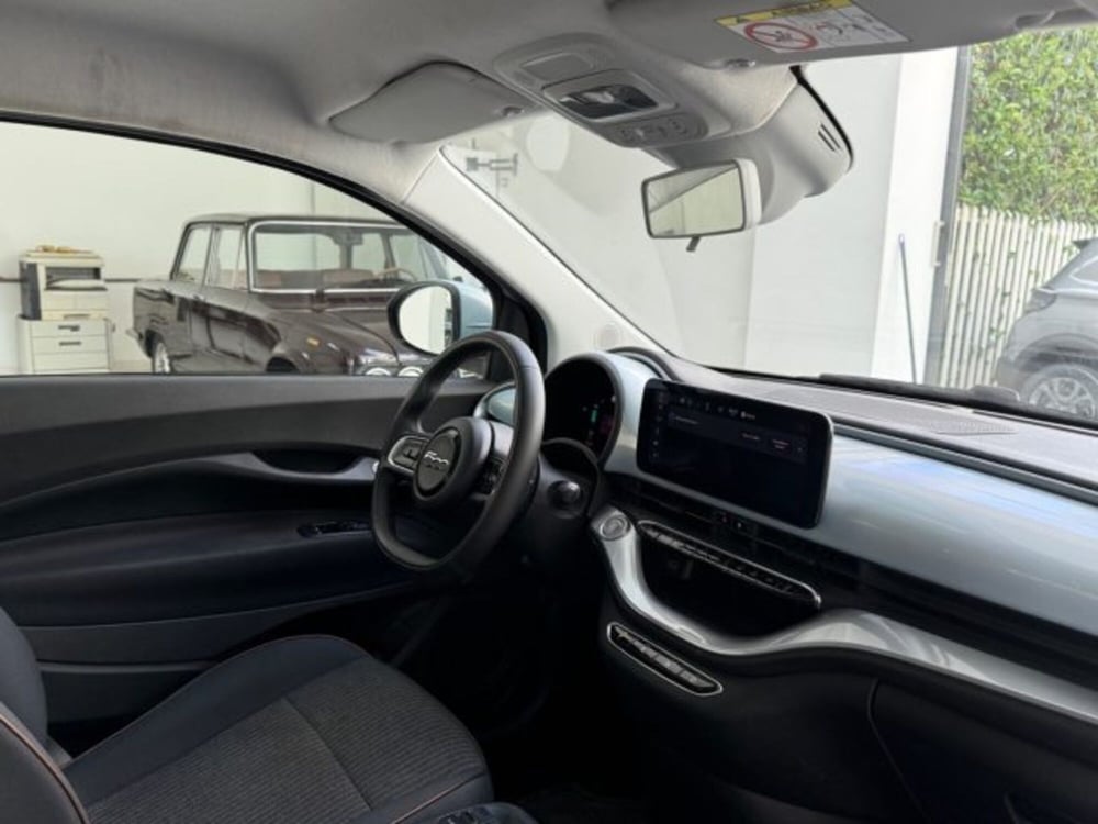 Fiat 500e usata a Napoli (11)