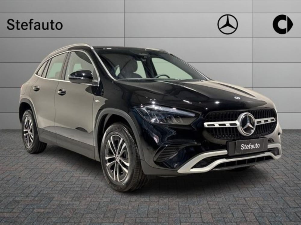 Mercedes-Benz GLA SUV nuova a Bologna