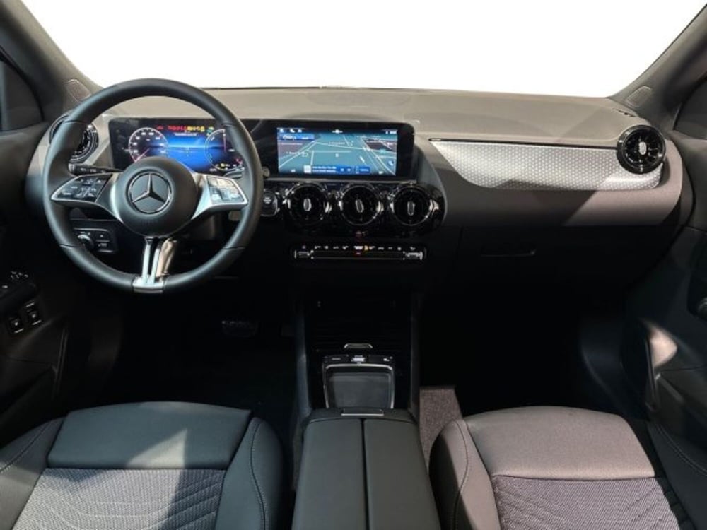 Mercedes-Benz GLA SUV nuova a Bologna (13)