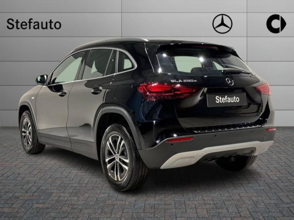 Mercedes-Benz GLA SUV nuova a Bologna (5)