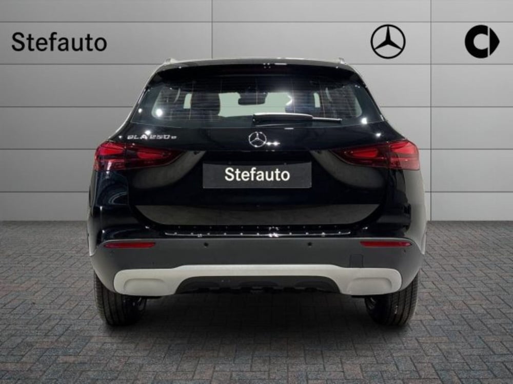 Mercedes-Benz GLA SUV nuova a Bologna (6)