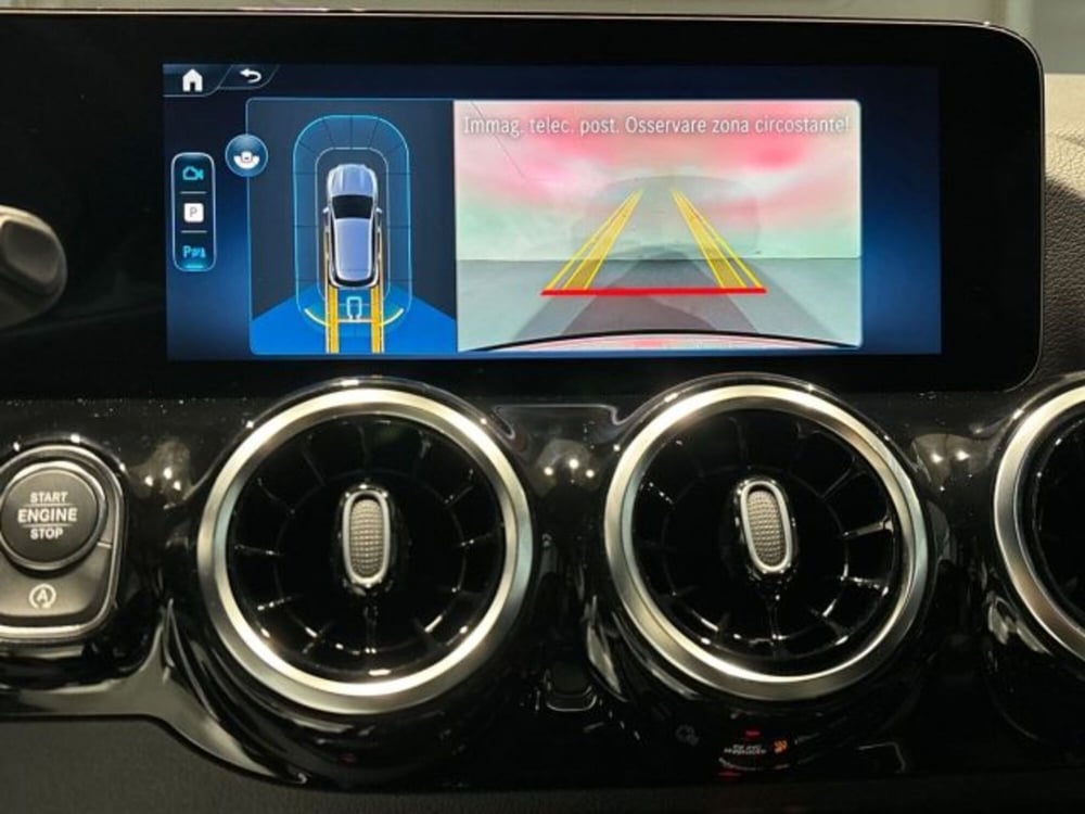 Mercedes-Benz GLA SUV nuova a Bologna (12)