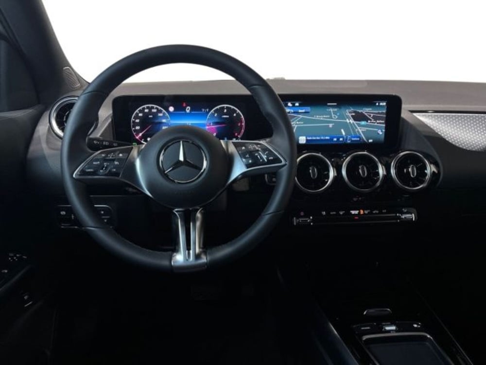 Mercedes-Benz GLA SUV nuova a Bologna (14)
