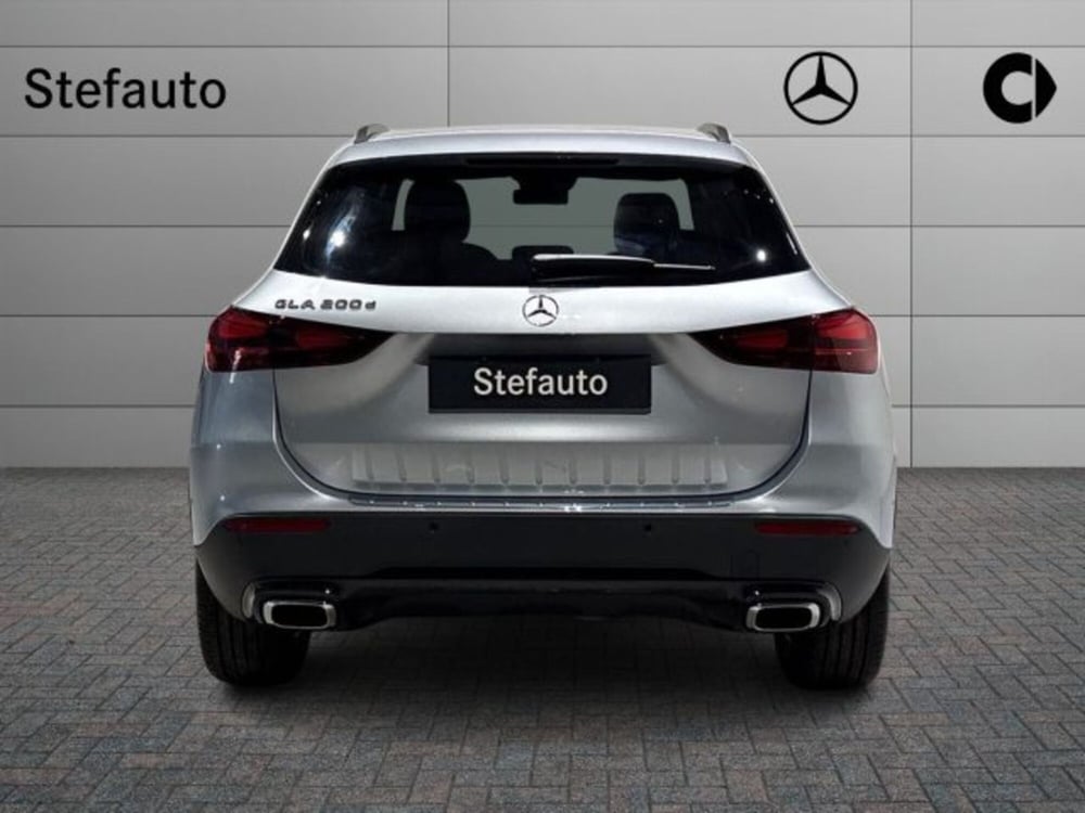 Mercedes-Benz GLA SUV nuova a Bologna (6)